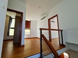 Lornie Road (D11), Terrace #576985101